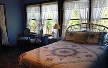 The Yorkshire Inn Phelps Екстер'єр фото