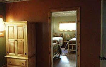 The Yorkshire Inn Phelps Екстер'єр фото